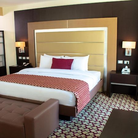 Waldorf Hotel 卡拉卡斯 外观 照片