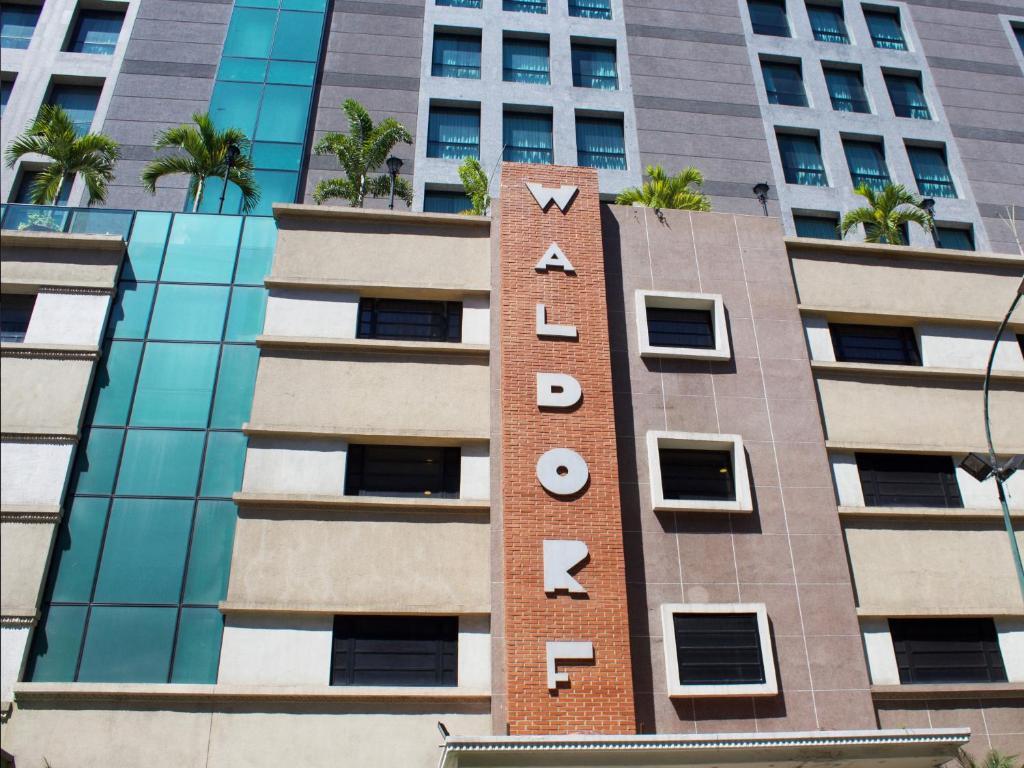 Waldorf Hotel 卡拉卡斯 外观 照片