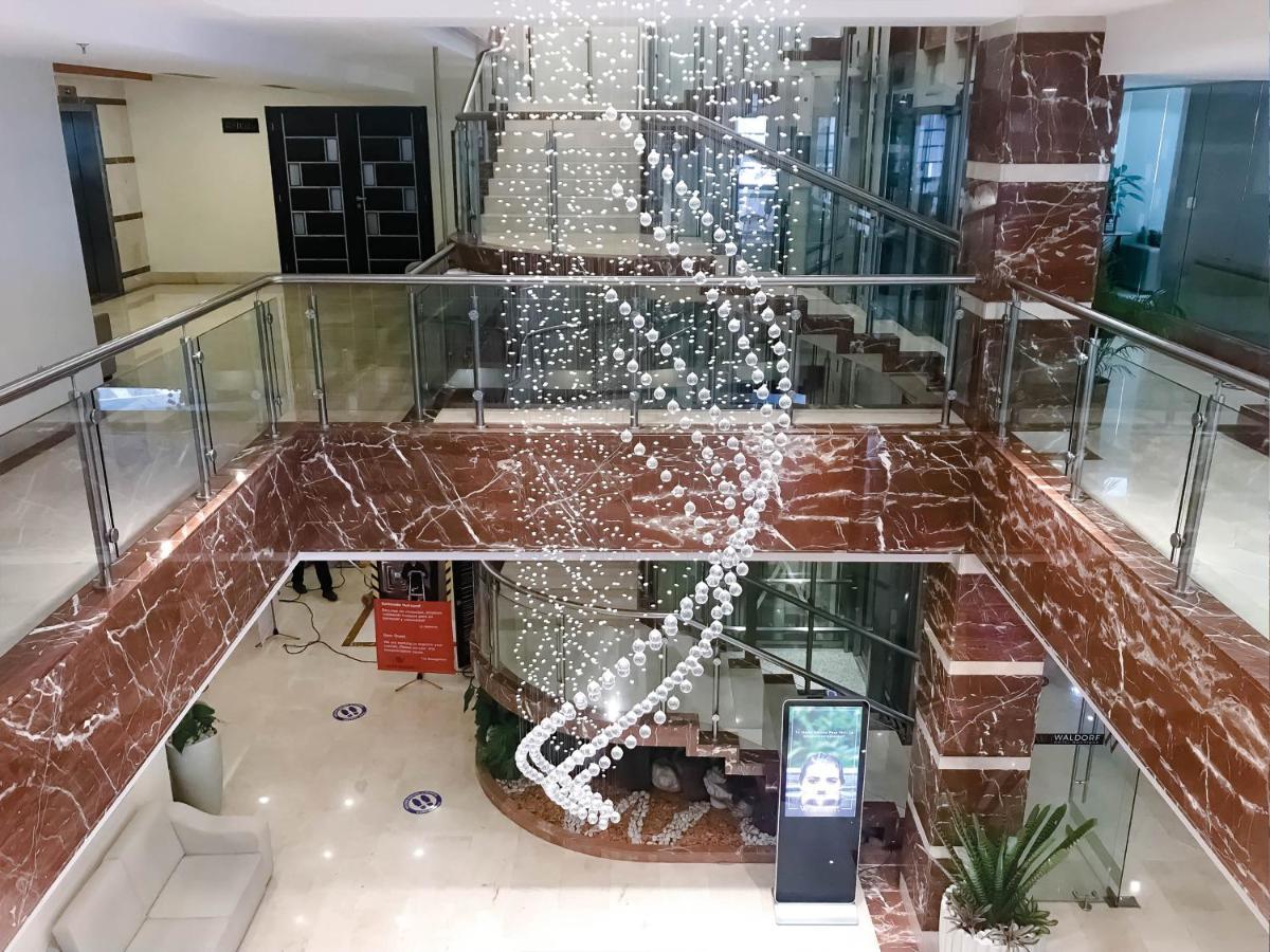 Waldorf Hotel 卡拉卡斯 外观 照片