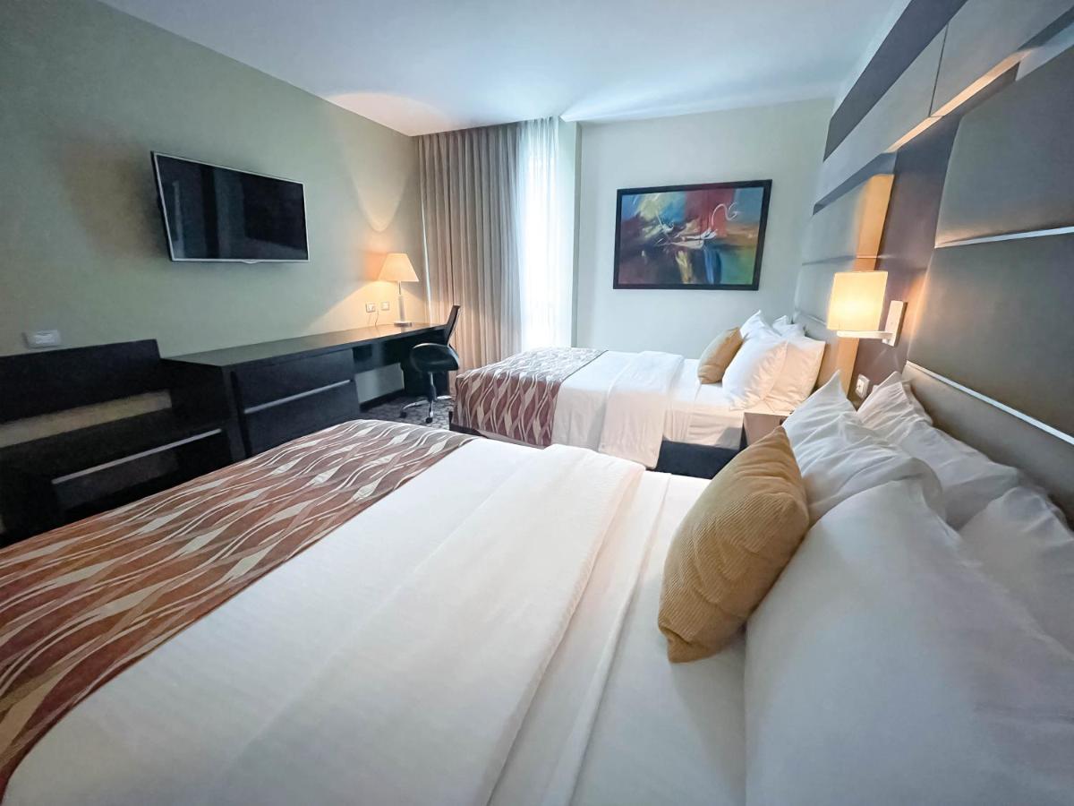 Waldorf Hotel 卡拉卡斯 外观 照片