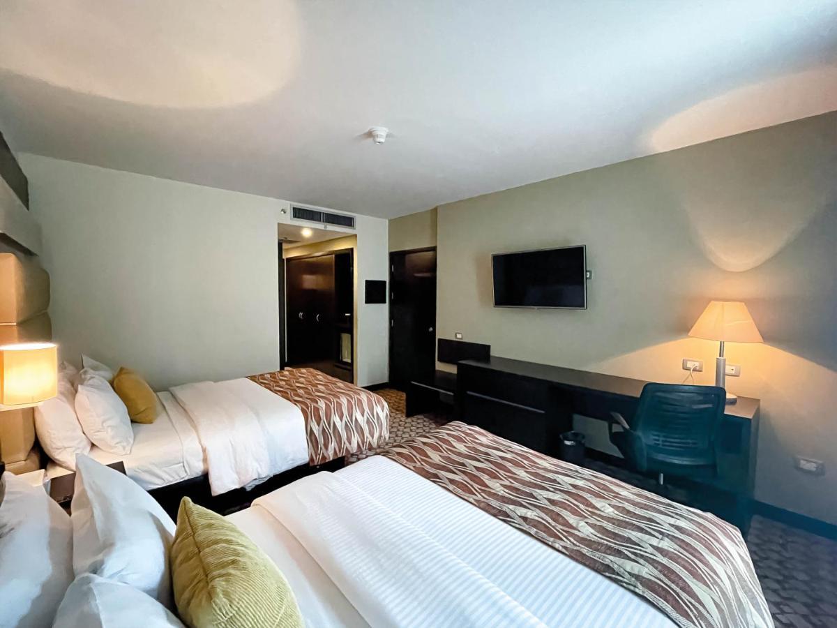 Waldorf Hotel 卡拉卡斯 外观 照片
