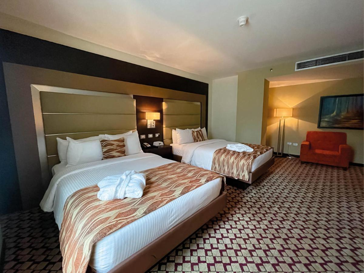 Waldorf Hotel 卡拉卡斯 外观 照片