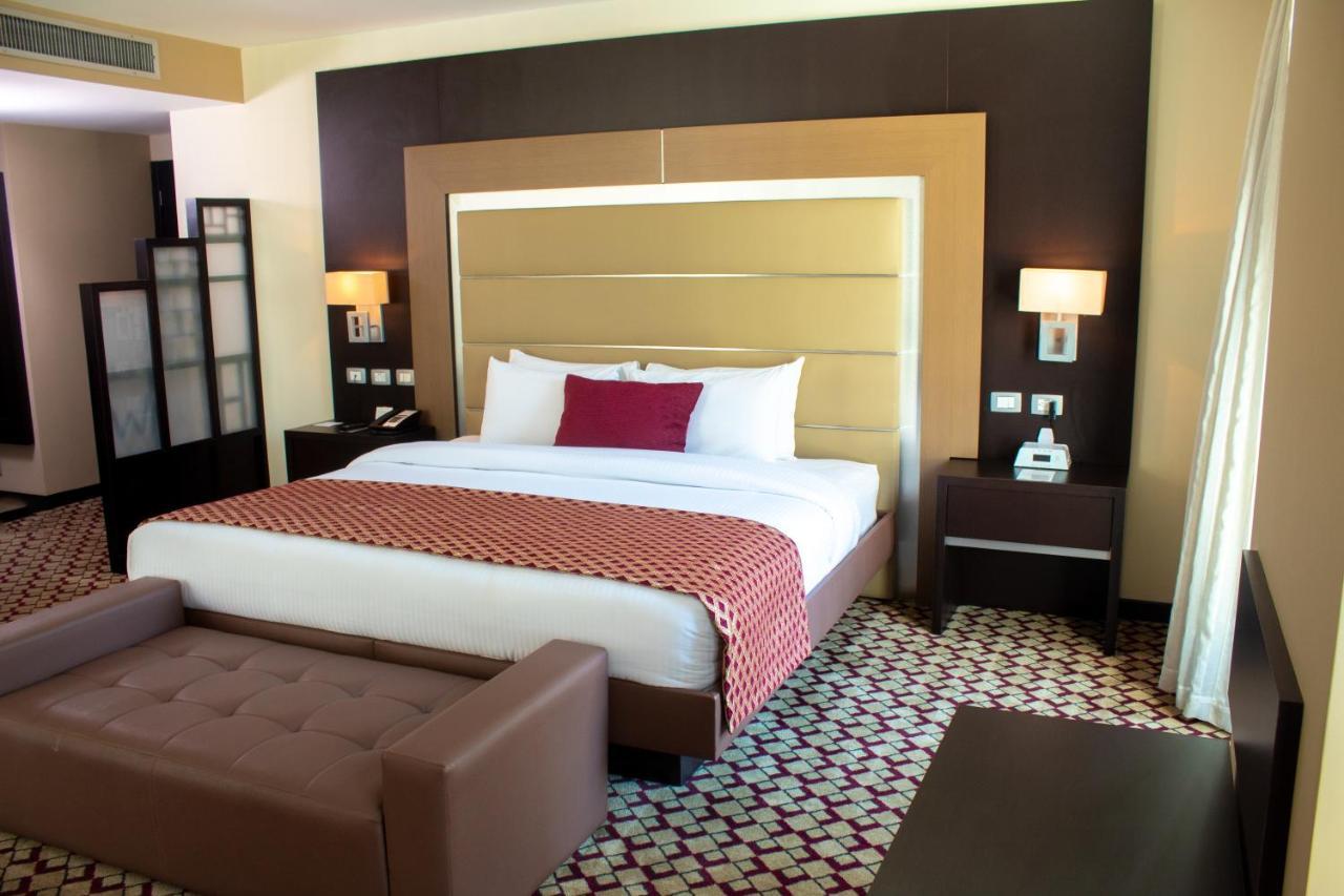 Waldorf Hotel 卡拉卡斯 外观 照片