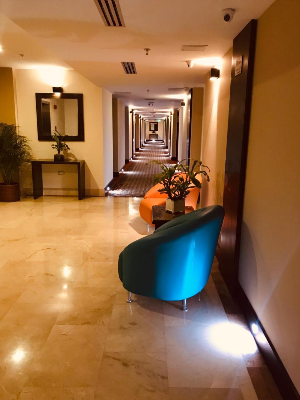 Waldorf Hotel 卡拉卡斯 外观 照片
